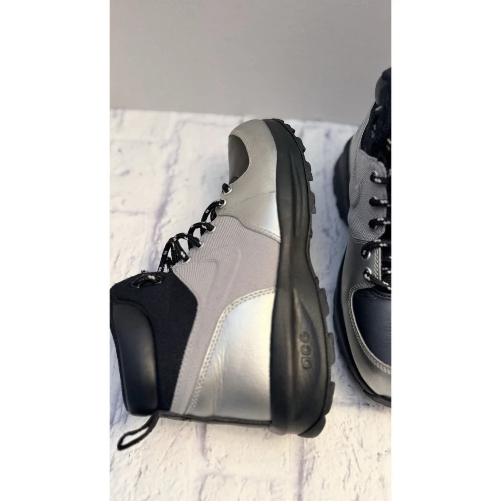 Nike Manoa LTH Boots Shoes  472648 020 Metallic Silver Black Boys Size 7Y